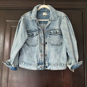 Alice + Olivia Dean Boxy Cropped Denim/Jean Jacket, Size Medium